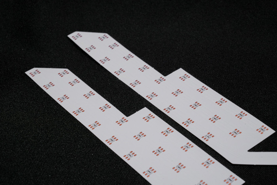 Assemblaggio di circuiti stampati per lampadine a LED Flex