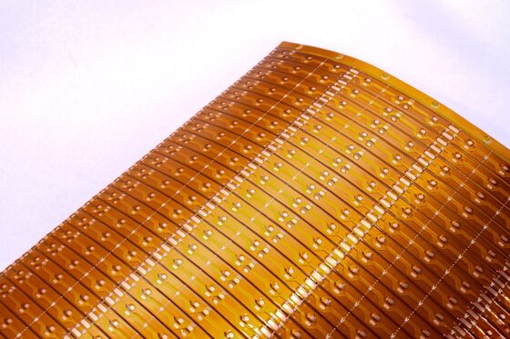 Assemblaggio di circuiti stampati PCB Doppio strato di strisce LED con livello di protezione antincendio V0 e spessore 0,25 mm PCB flessibile per illuminazione a LED