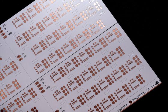 Dispositivi di stampa flessibile per strisce luminose a LED